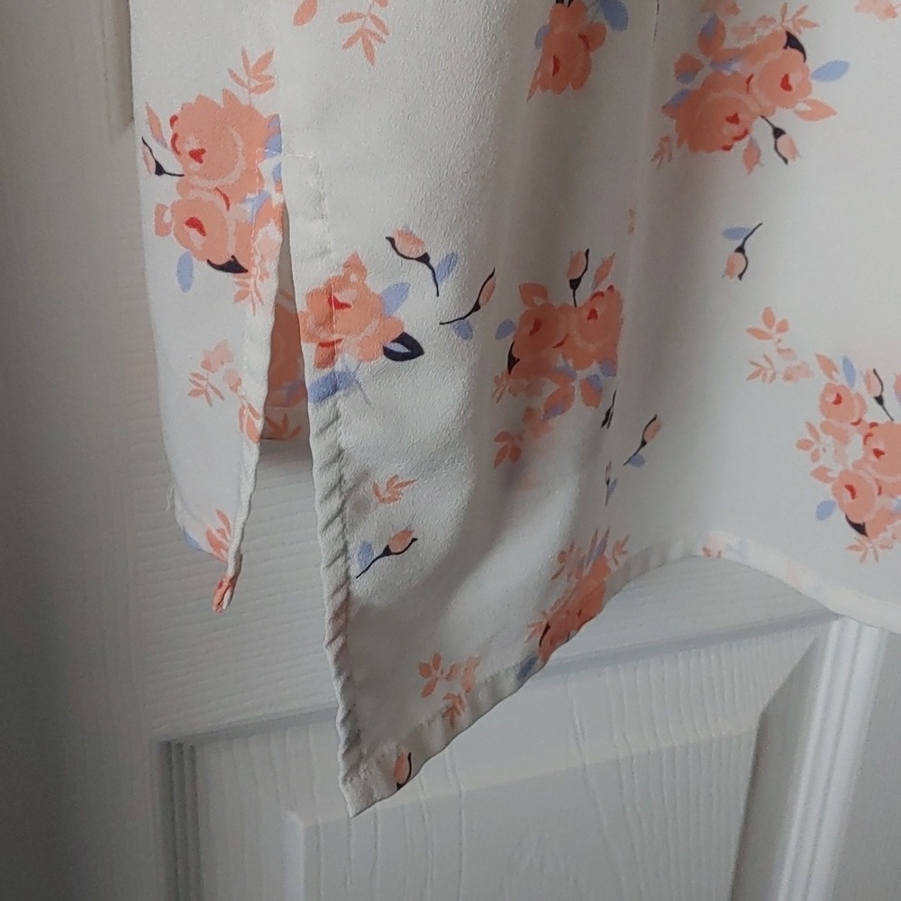 Lane Bryant Sheer White and Peach/Pink Sz 20 Floral Chiffon Top Lightweight Flow - Picture 6 of 6
